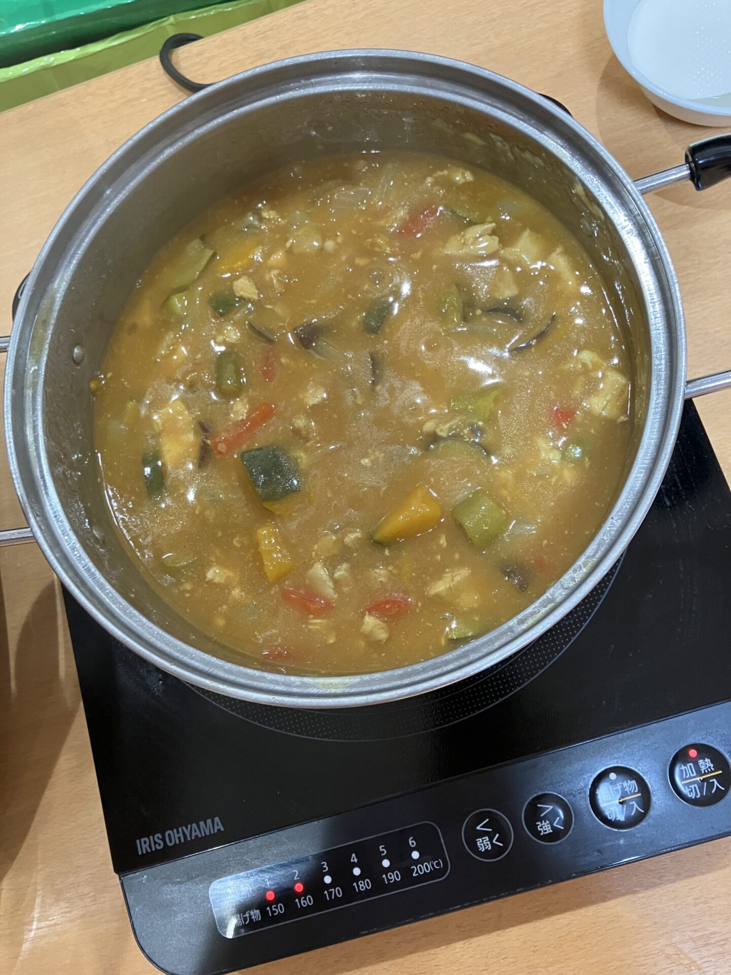 ⁂8月の食育活動～夏野菜カレー作り～