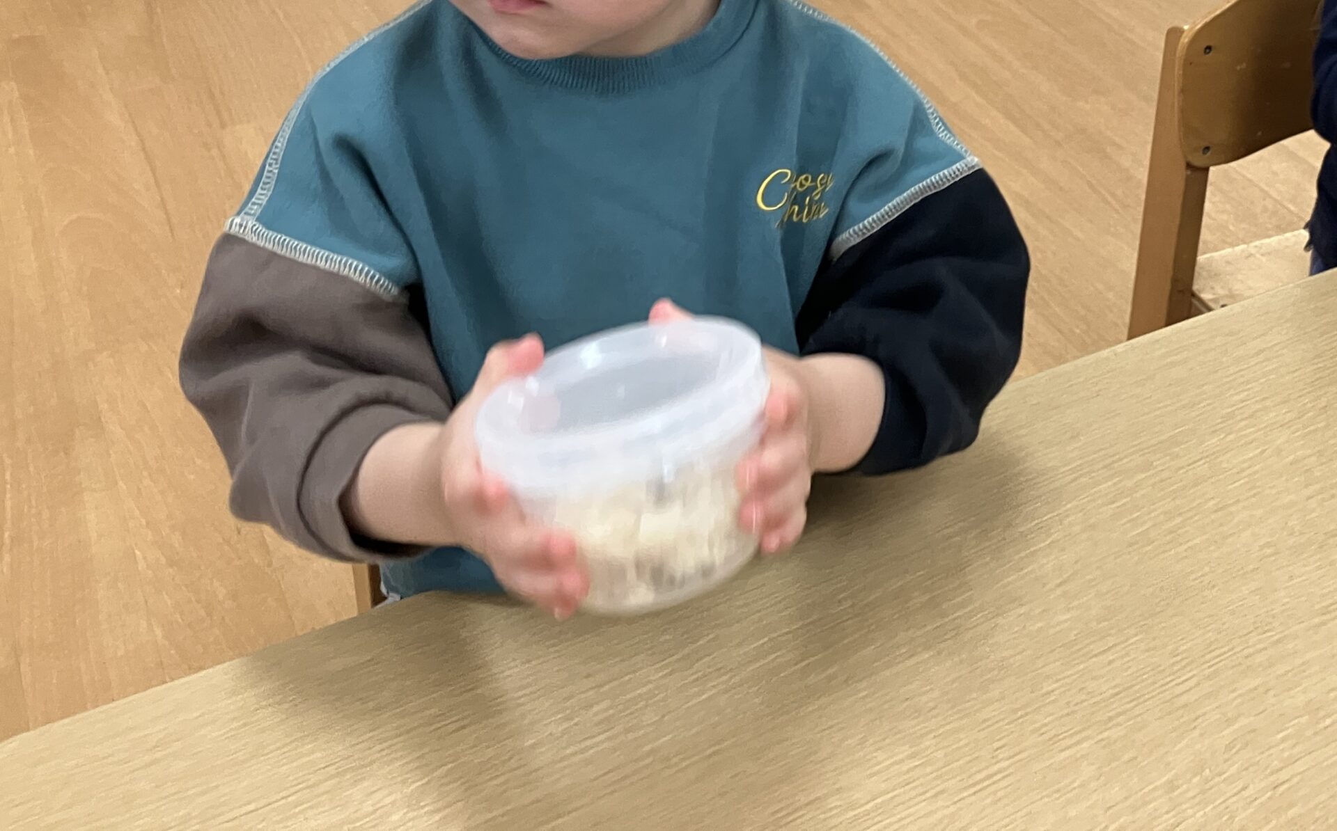 ⁂1歳児おにぎり作り