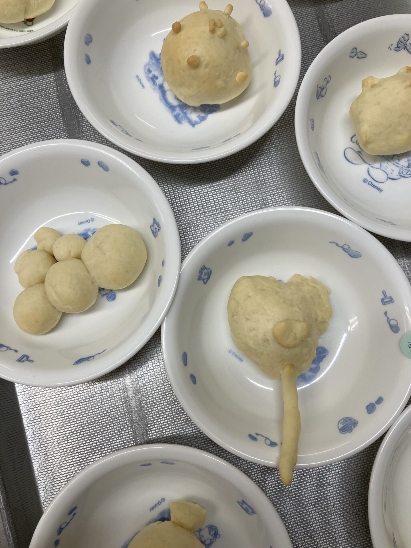 ⁂4歳児食育　パンの成形をしよう