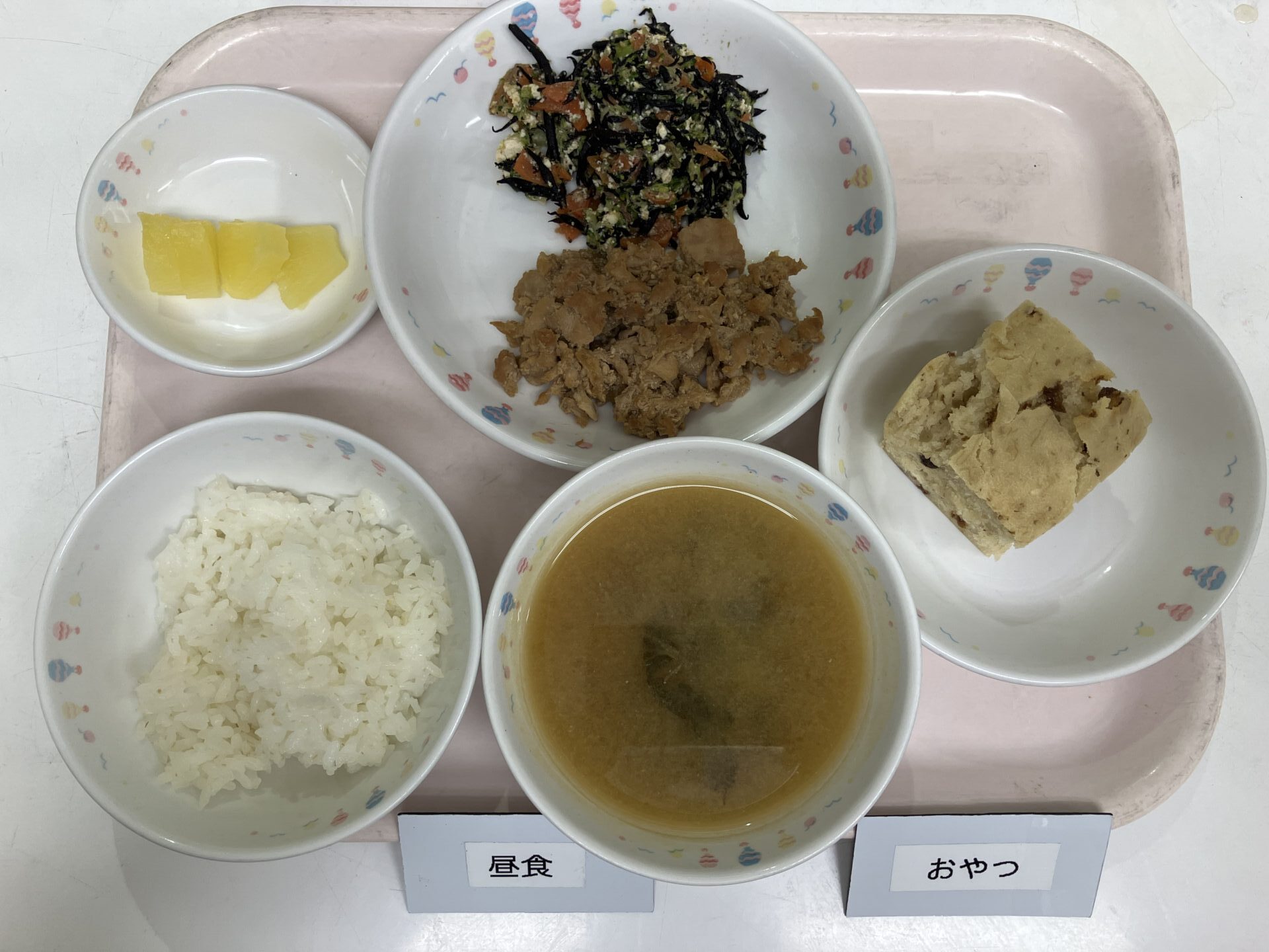 ⁂10月お誕生日会給食🎂