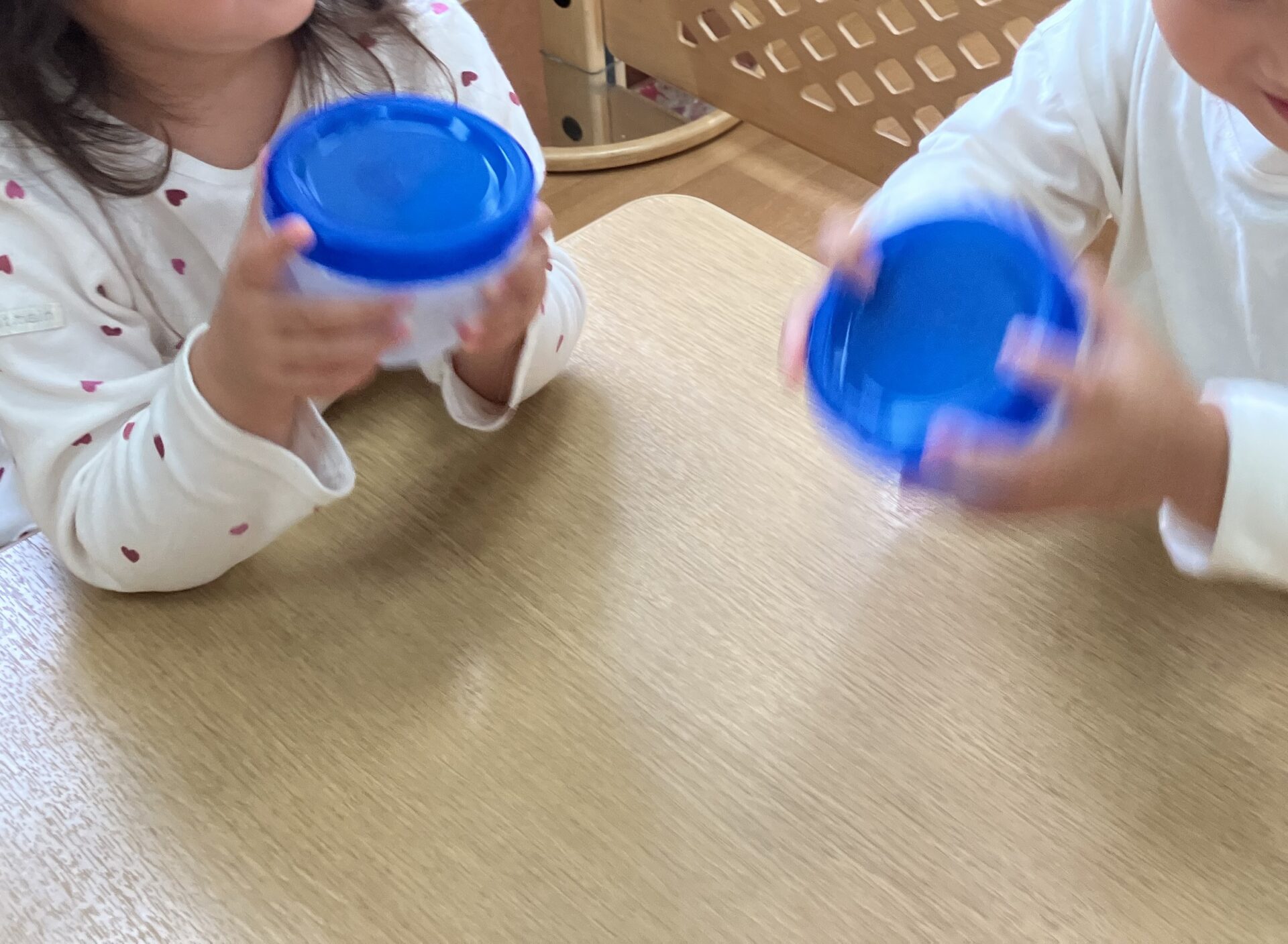 ⁂2歳児 振り♪振り♪おにぎり作り