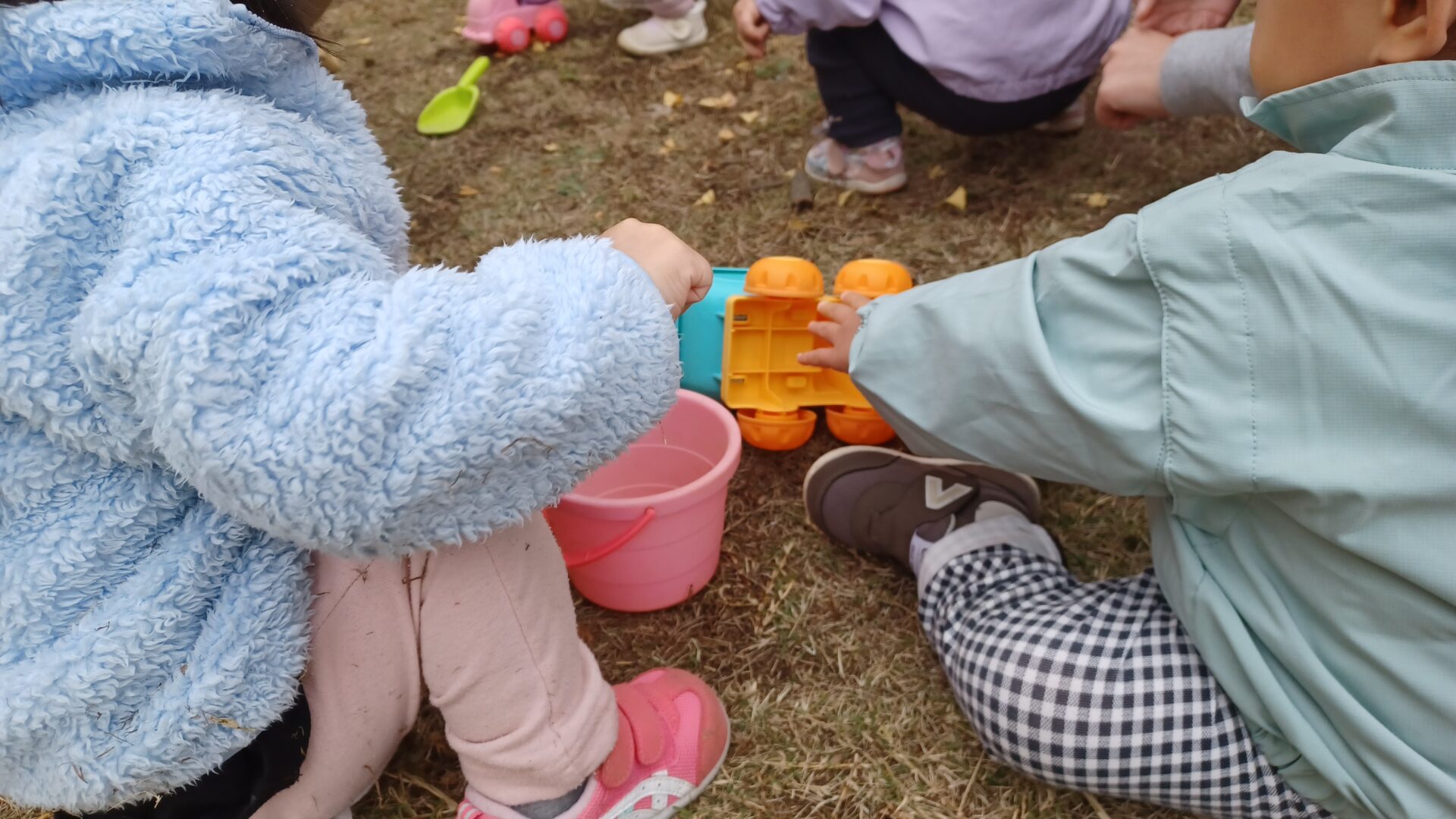 なにかいいものおちているかな？