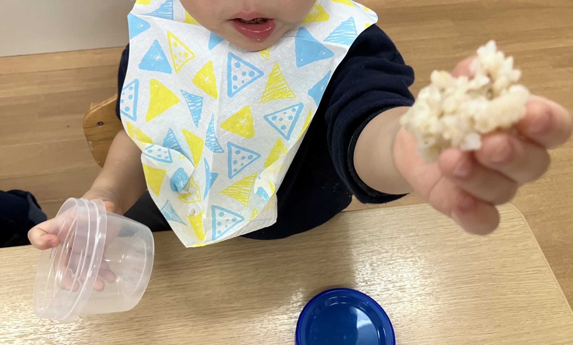 ⁂１歳児食育　おにぎり作り♪