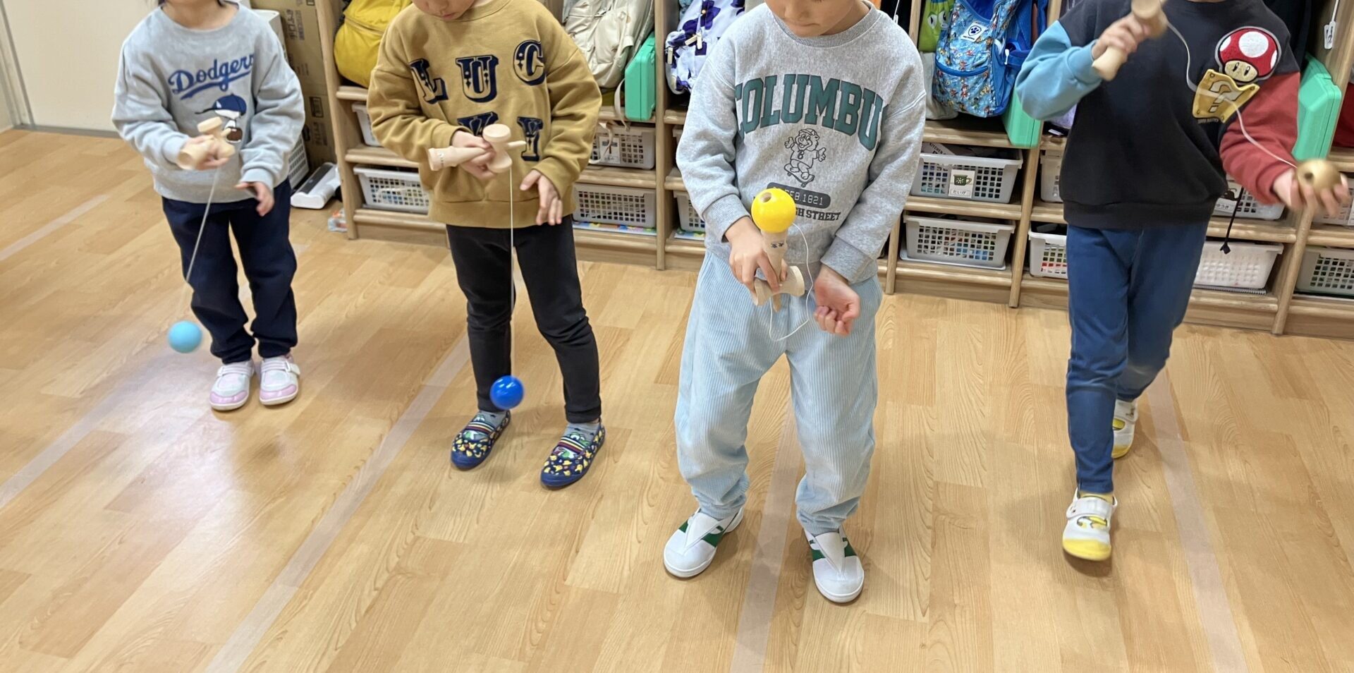 【幼児】けんだま・あやとりに挑戦！
