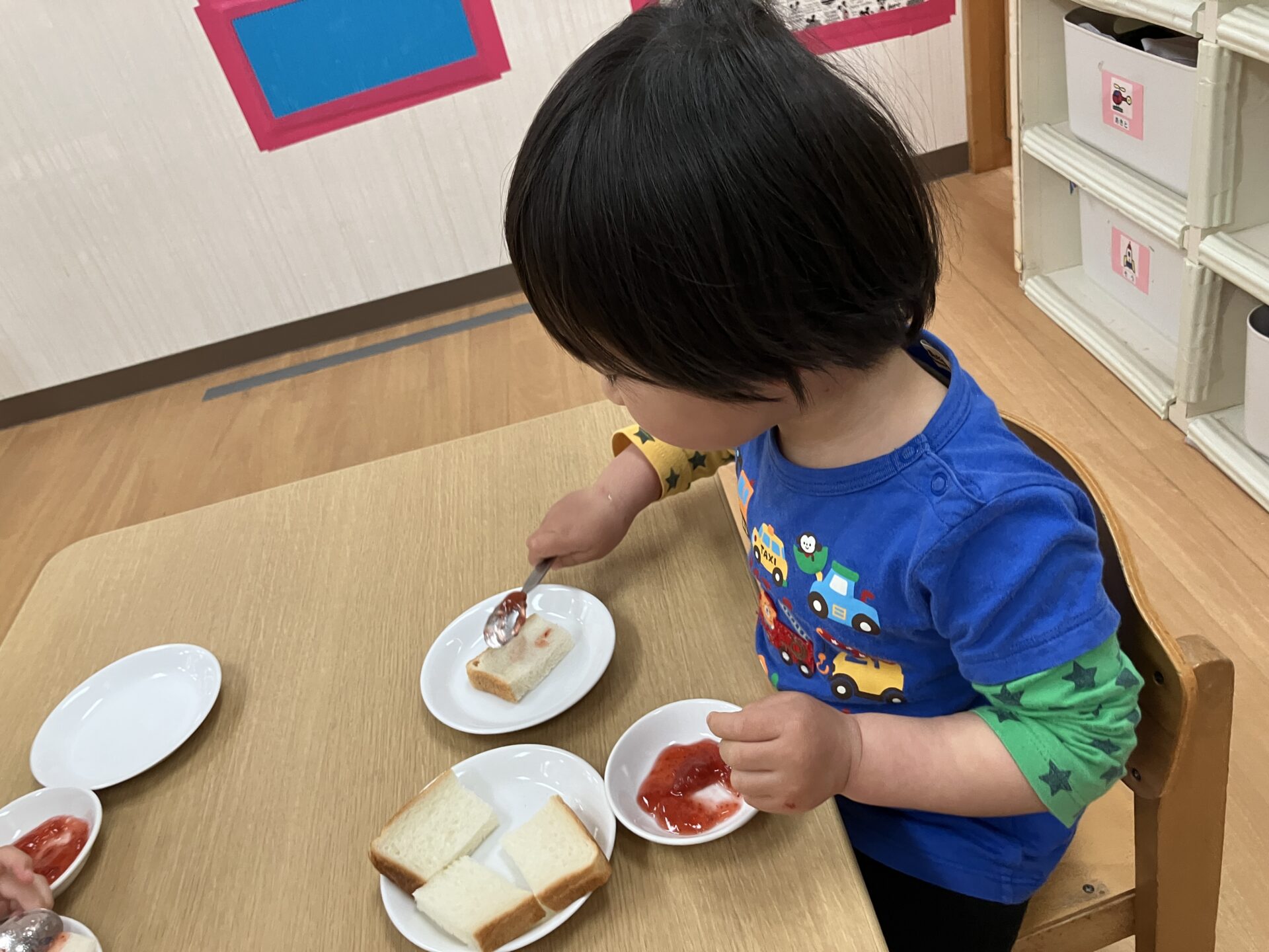 ⁂１歳児食育　ジャムサンド作り♪